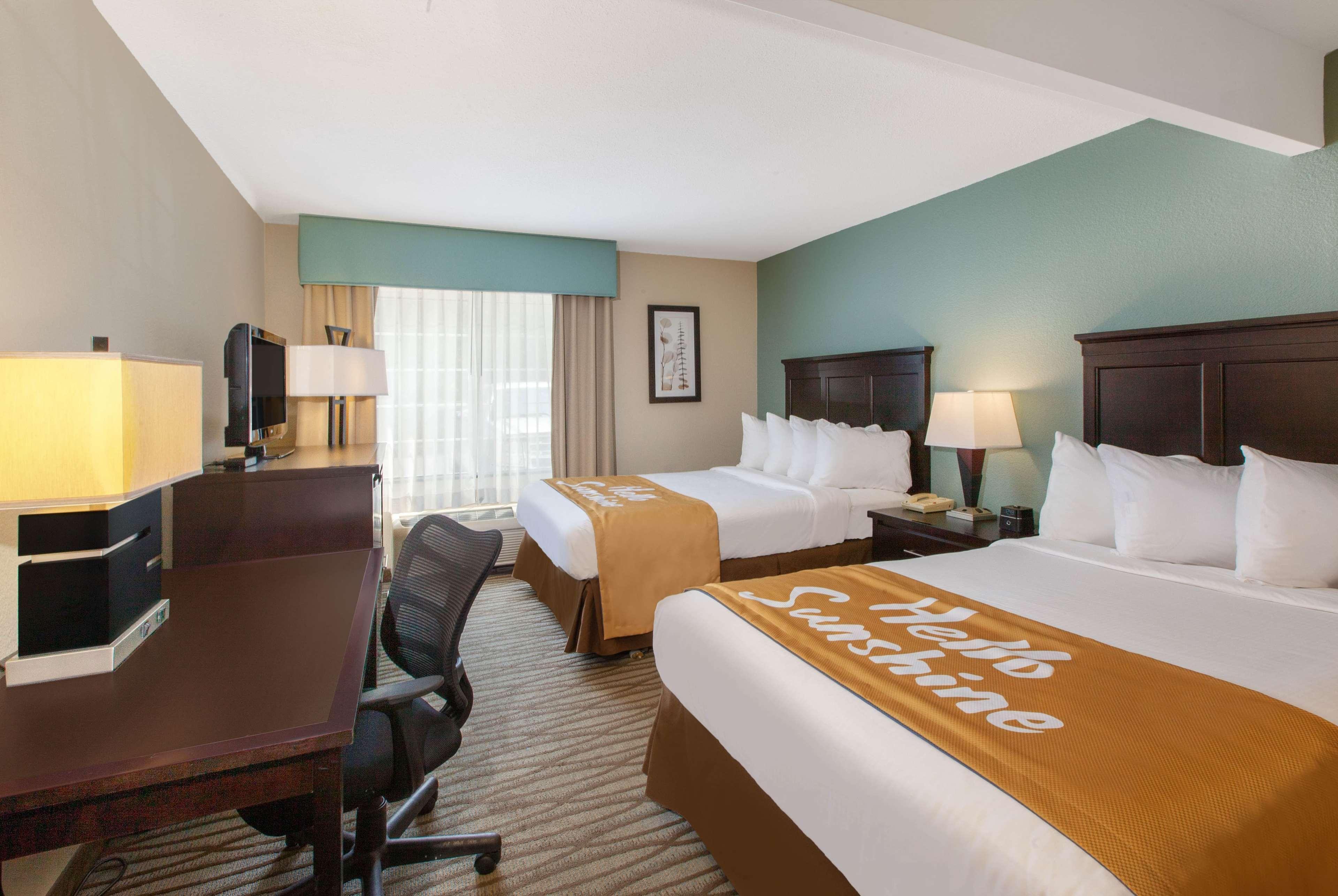 Days Inn By Wyndham Petoskey Dış mekan fotoğraf