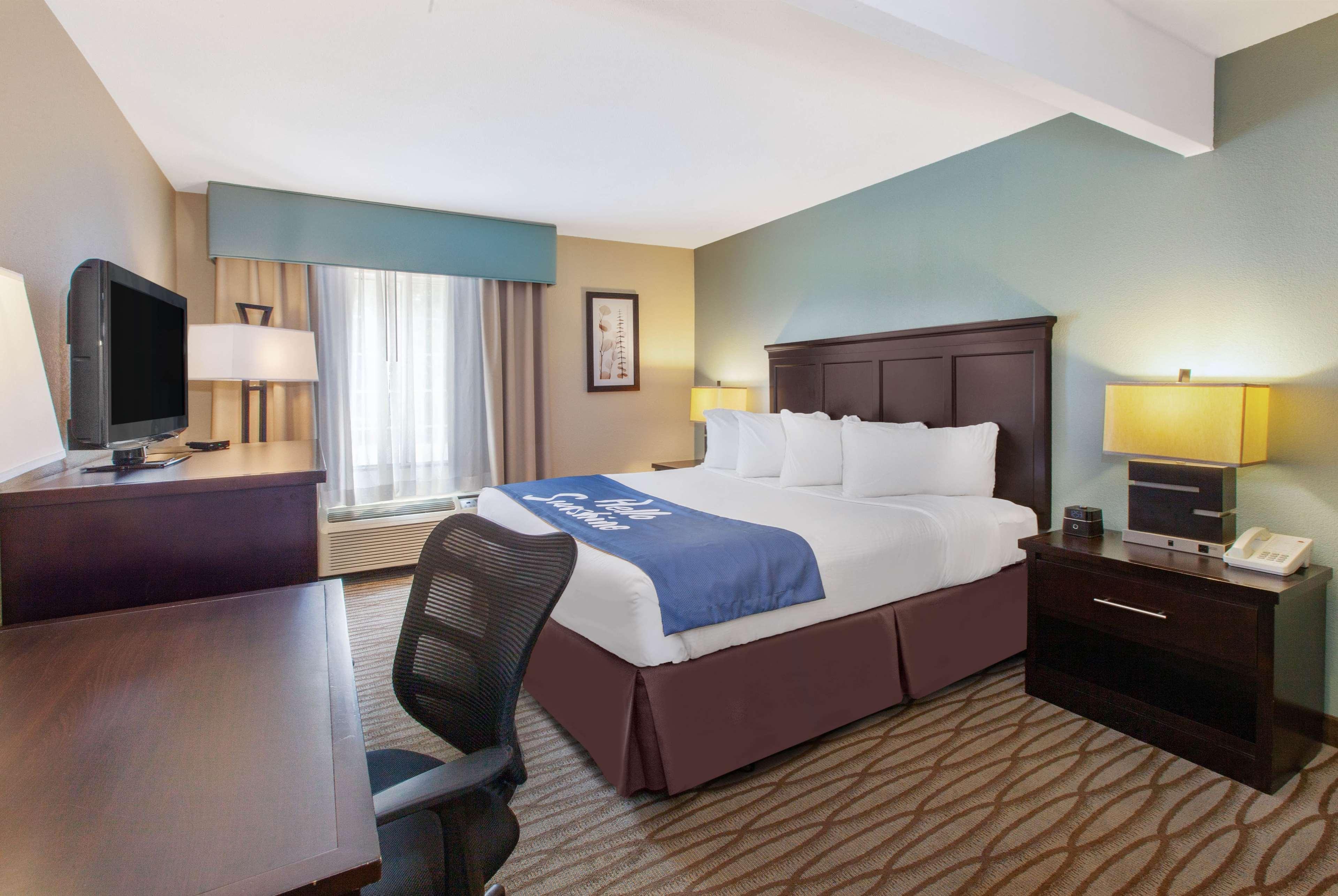 Days Inn By Wyndham Petoskey Dış mekan fotoğraf