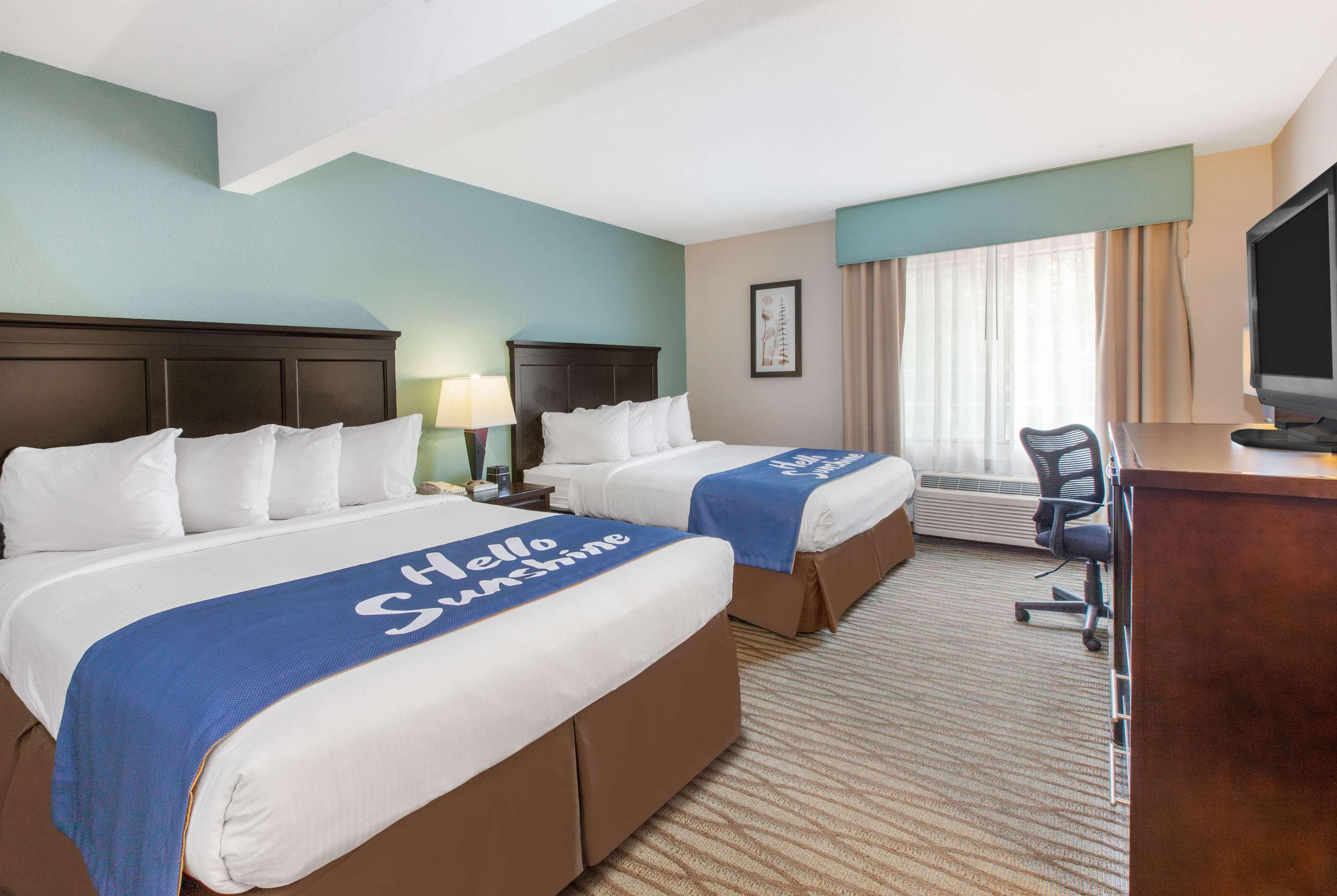 Days Inn By Wyndham Petoskey Dış mekan fotoğraf